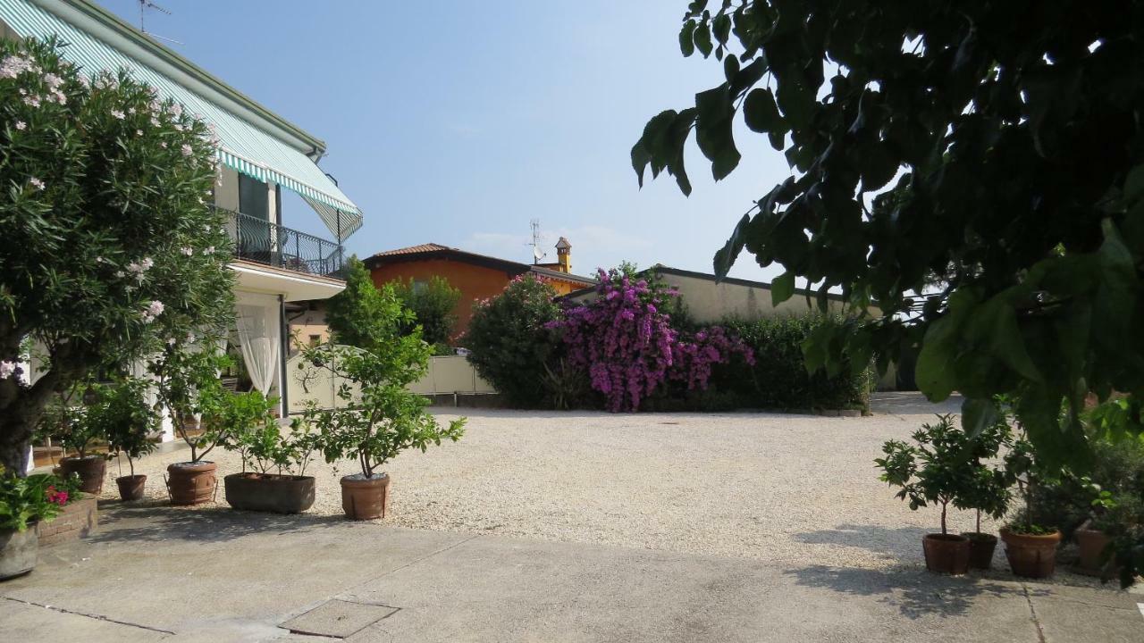 Il Gelso Di Barcuzzi Lonato Exterior photo